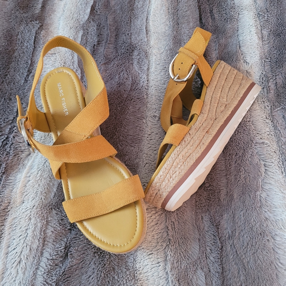 Marc Fisher Espadrille Wedge sandals NWOT SIZE 9.5